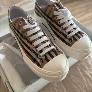 Burberry Beige Check Low Top Sneakers